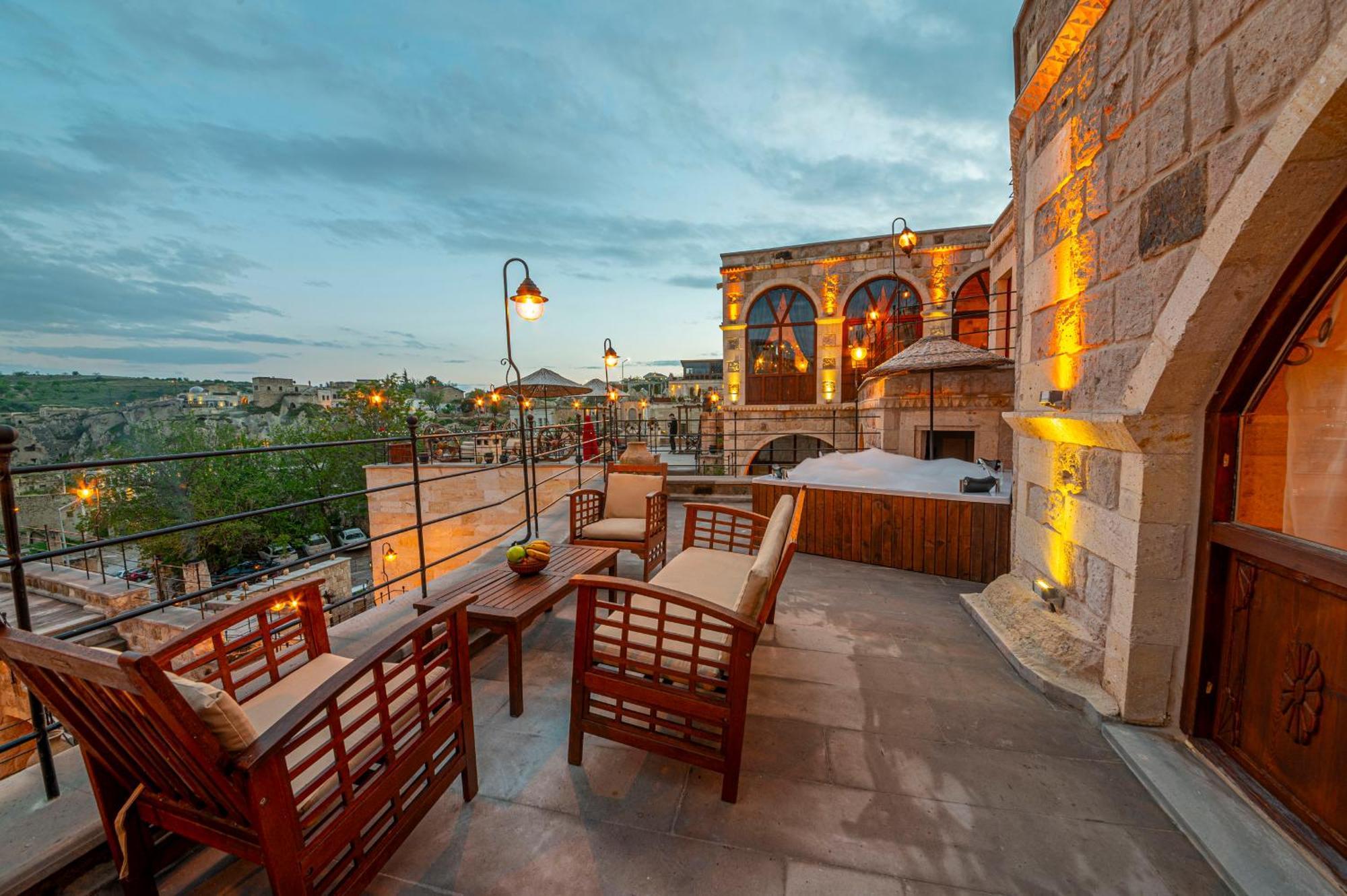 Capp Royal Cave Hotel Ürgüp Ngoại thất bức ảnh