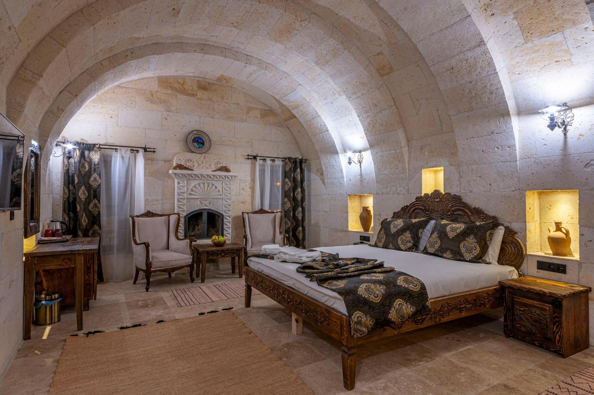 Capp Royal Cave Hotel Ürgüp Ngoại thất bức ảnh